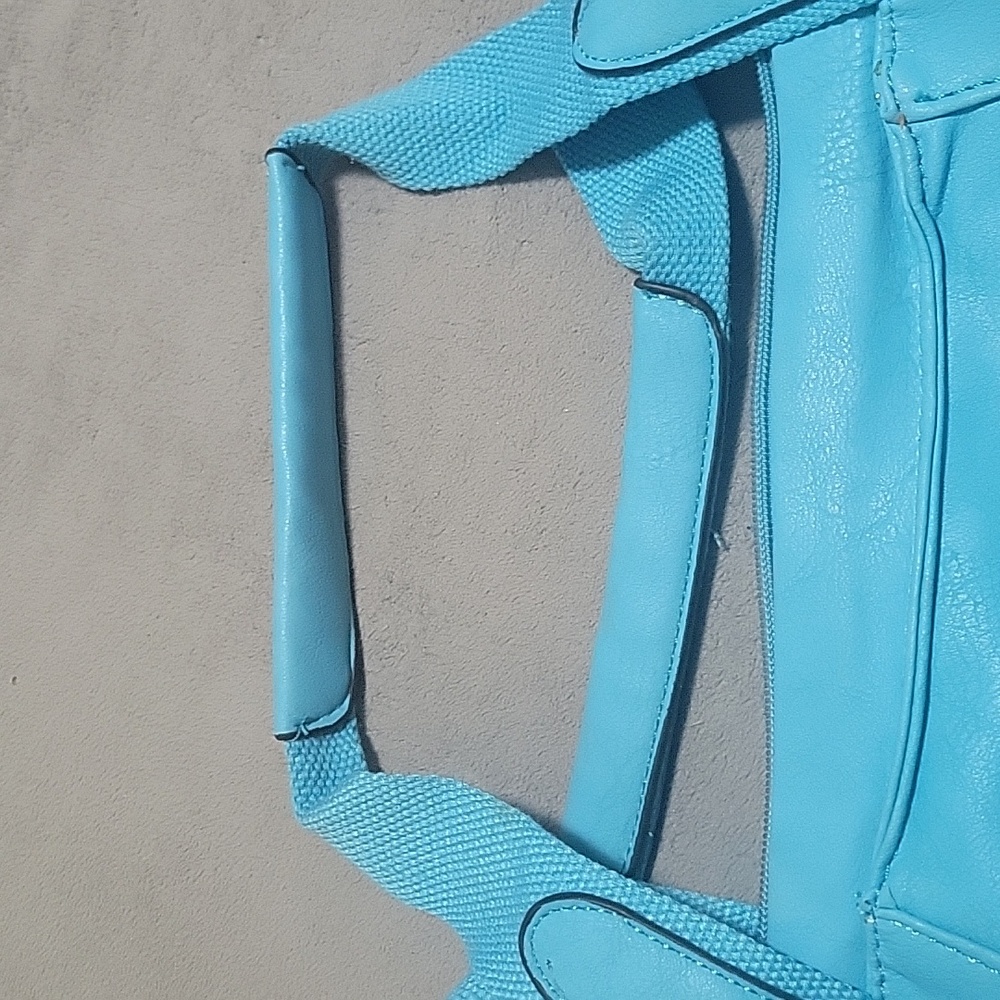 Shoulder Bag - Picture 7 of 9